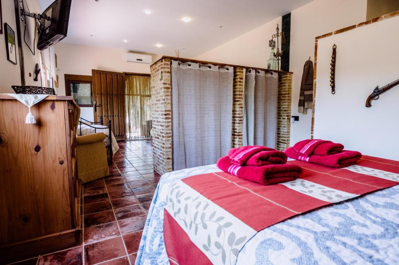 Hotel Rural Finca La Herencia Гуадальканаль Экстерьер фото